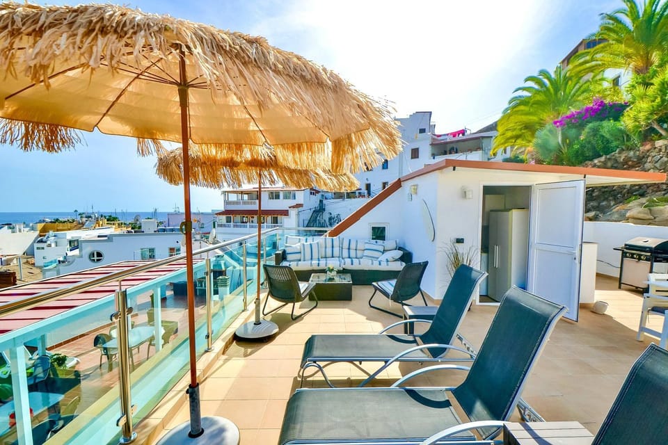 Patio, View (from property/room), Balcony/Terrace, Seating area, Sea view, sunbed