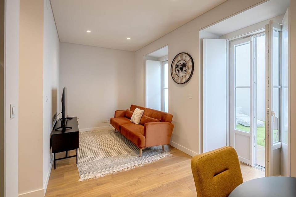 Glasgow Industrial 2BR apartment Apartment in Setubal District
