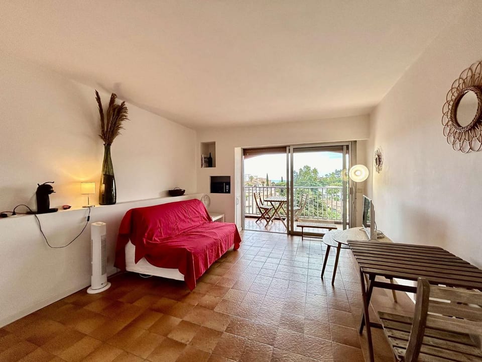 SM162 Appt Studio 2 couchages SAINTE MAXIME Apartment in Sainte-Maxime