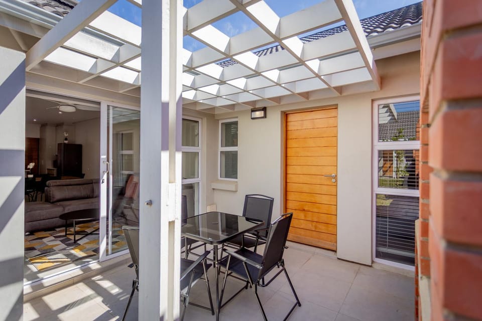 Luxury Town House 1 On York - TH77 House in Western Cape