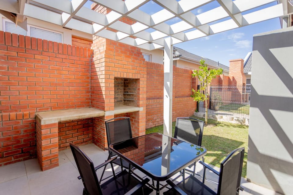 Luxury Town House 1 On York - TH77 House in Western Cape
