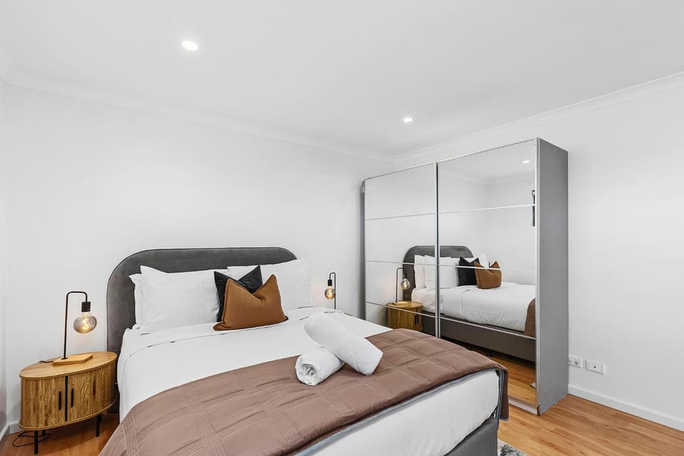 Bed, Bedroom, wardrobe