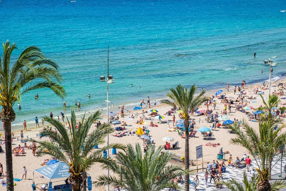 Nearby landmark, Off site, Day, People, Natural landscape, Beach, Sea view, sunbed