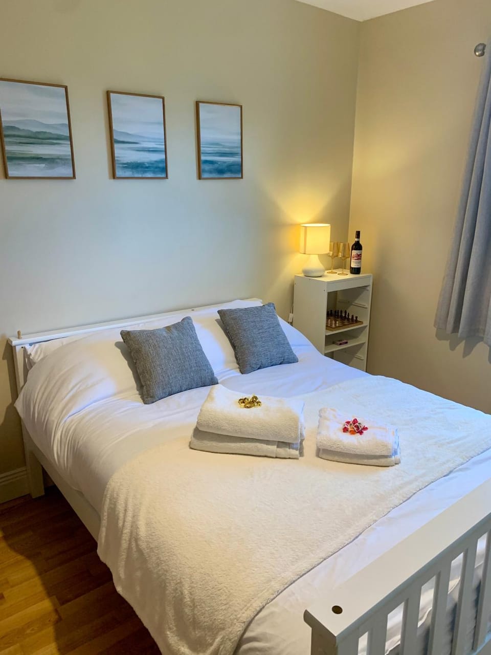 Seafield Double Room Apartment in Galway
