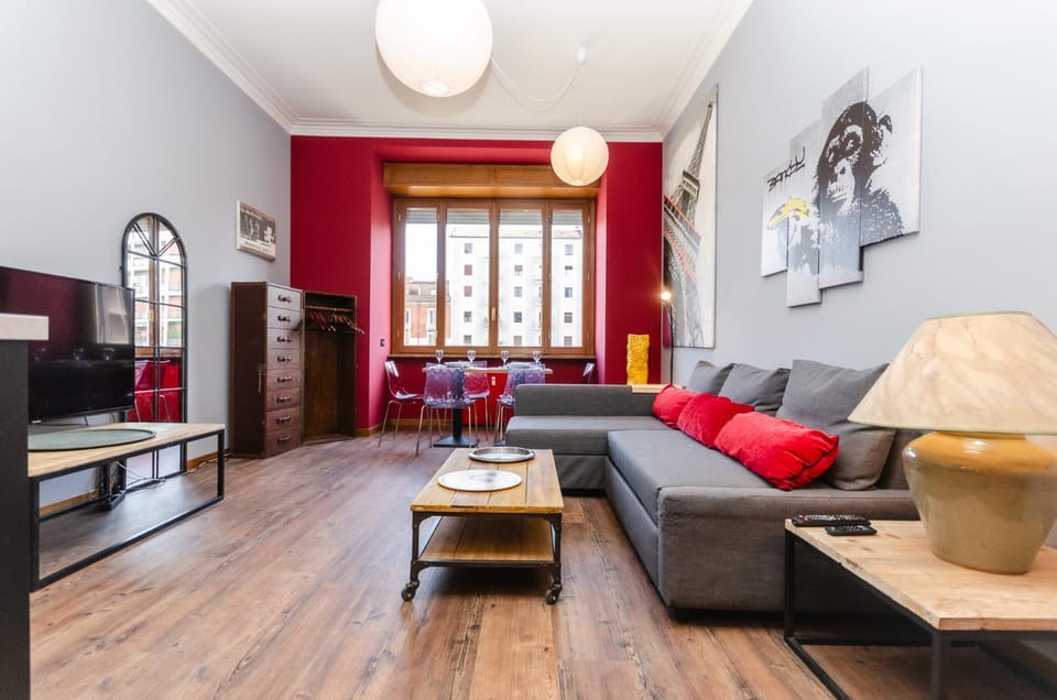 Elegante e Spaziosa per Gruppi e Famiglie, 2 Camere e 2 Bagni, nel cuore di Milano, con affaccio su Piazza Gramsci Apartment in Milan