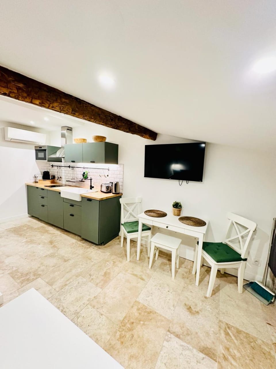 FRGK Entire Building 4 Apartments Perfect for Groups Cannes Events Villa in Cannes