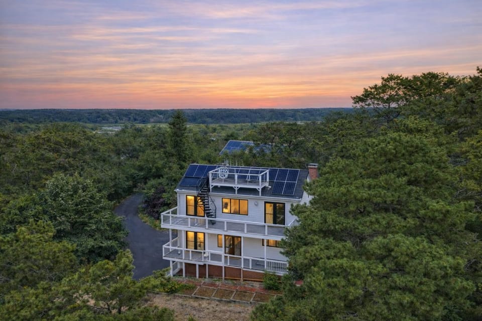 Property building, Natural landscape, View (from property/room), Balcony/Terrace, Sunset