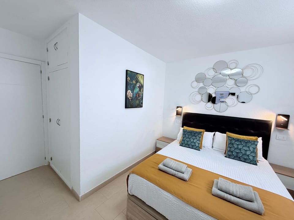 Bed, Photo of the whole room, Bedroom, towels, wardrobe