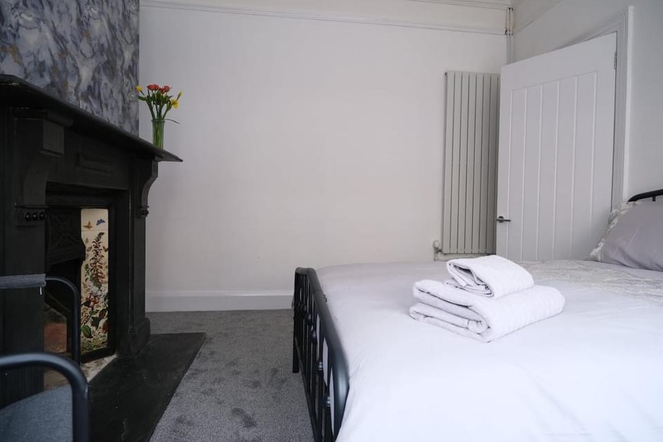 Sunrise Properties House in Barnstaple
