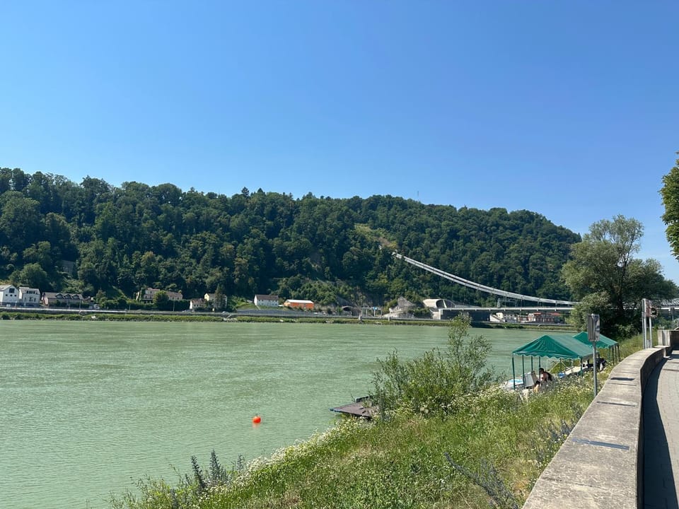Donau-Loft Private Parking near City and Highway Apartment in Linz