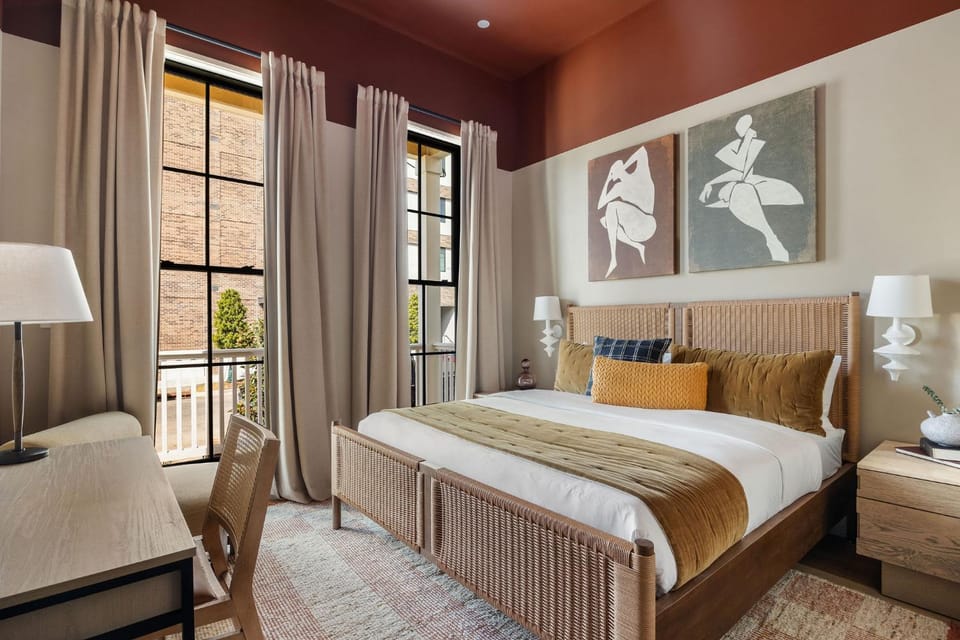 Luxury New Home Heated Pool and Spa House in Warehouse District