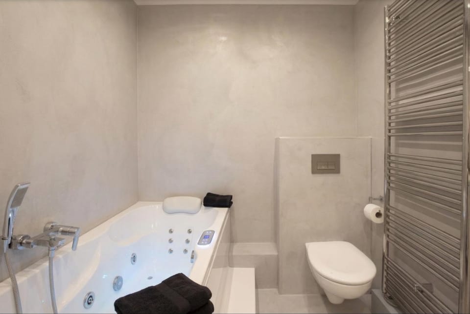 3BR Lauriston Champs Elysee Apartment in Paris
