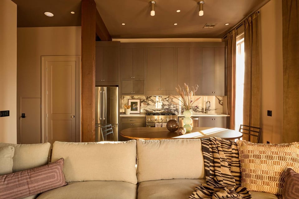 Remodeled Magazine Oasis Shared Heated Pool&Spa House in New Orleans
