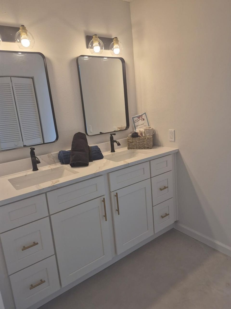 Palm Harbor Retreat•Near Beaches •Boating •Parking House in Palm Harbor