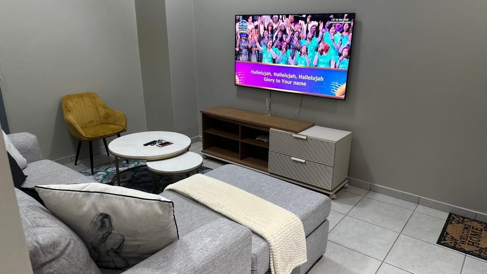 Thee Serenity Apartments at The Bolton, Rosebank Apartment in Johannesburg