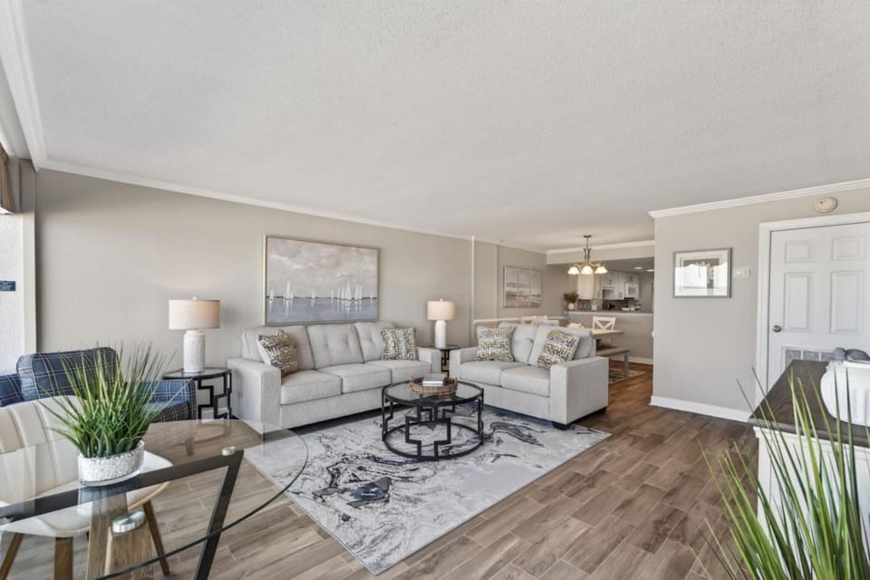 Oceanfront condo VB Apartment in Virginia Beach
