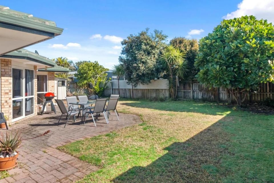 Patio, BBQ facilities, Garden