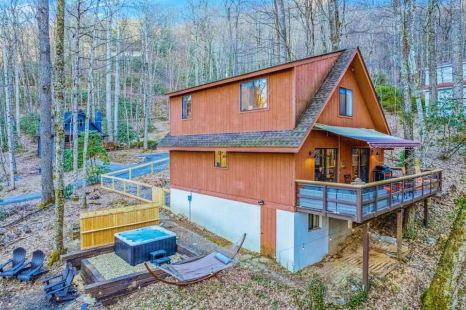 Kabin Kleighp House in Maggie Valley