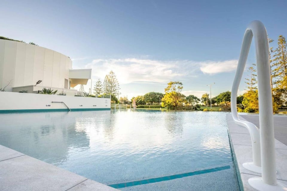 Private Rooftop Heated Plunge Pool Oceanfront Penthouse Apartment in Bilinga