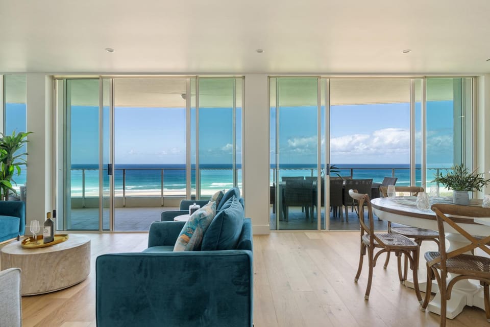 Kirra Beach Penthouse private rooftop and plunge pool Apartment in Bilinga