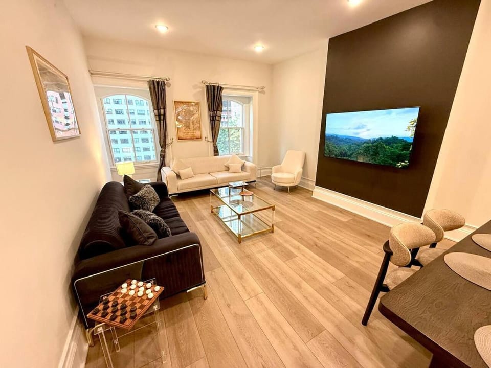 Luxury Chic Center City 2BR and 2Bath Apartment Apartment in Rittenhouse Square