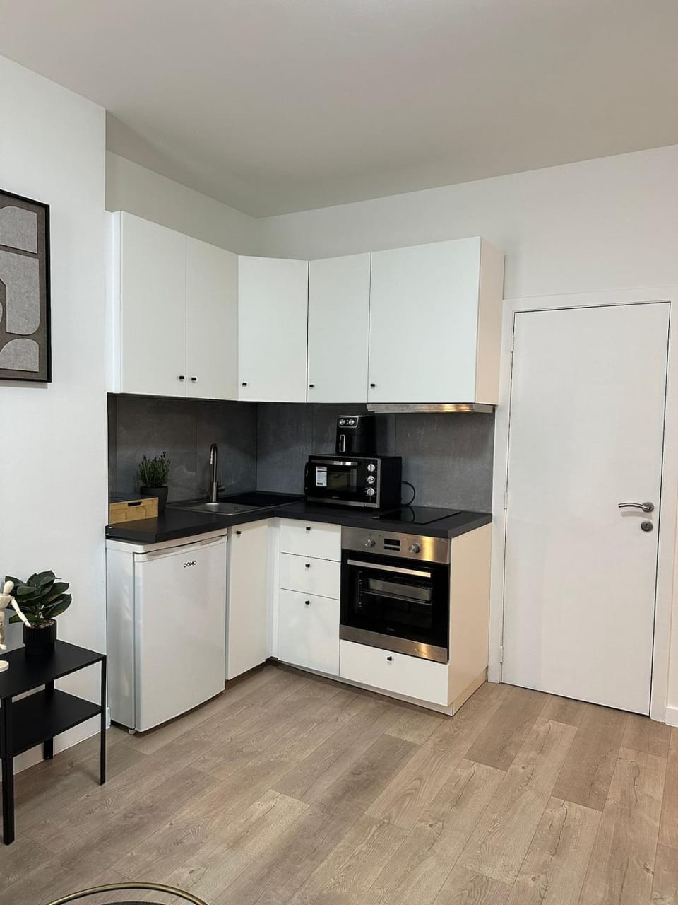 Modern Apt for 4 Near City Center Apartment in Brussels
