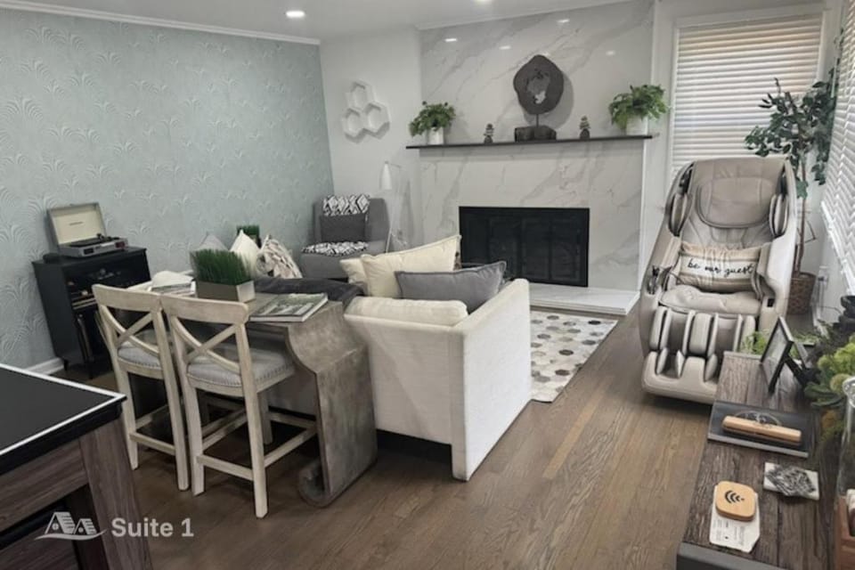 Massage, Living room, Seating area, fireplace