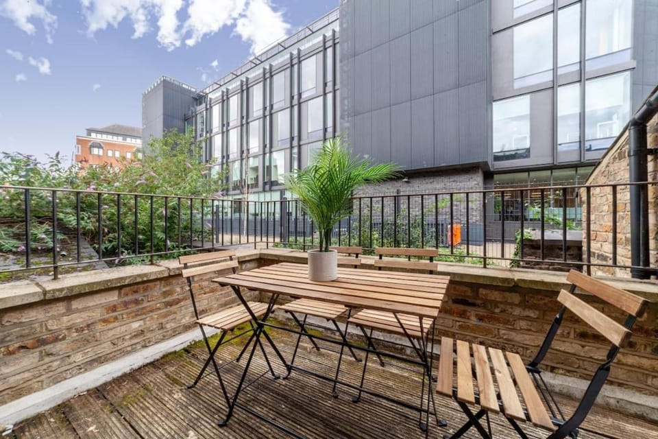Patio, Balcony/Terrace