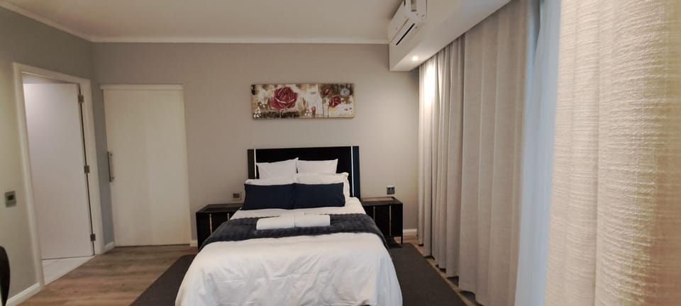1009 The Capital Trilogy Menlyn Maine Pretoria Apartment in Pretoria