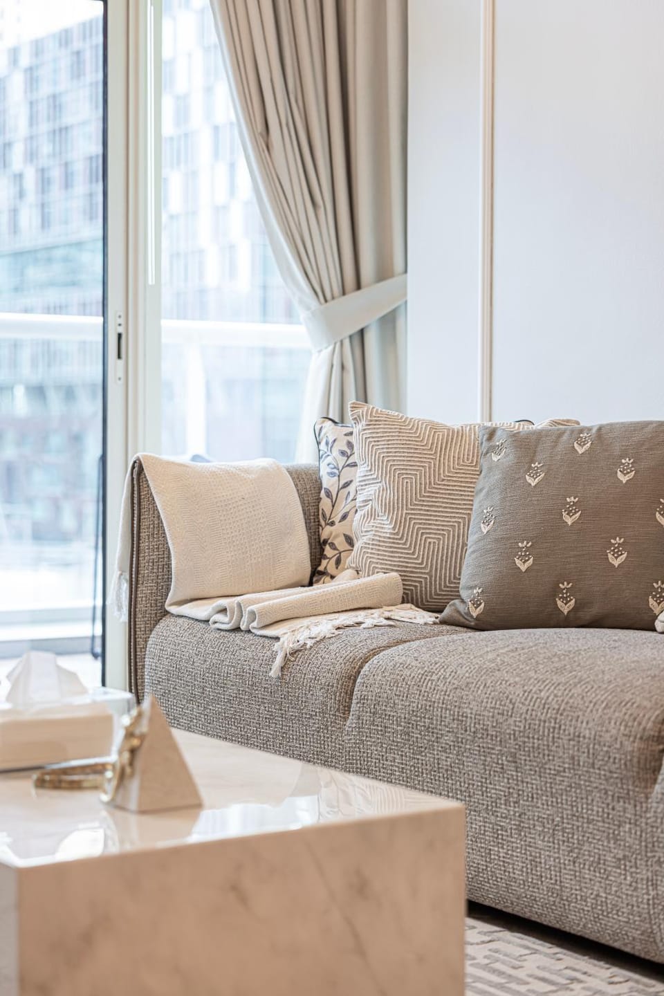 Splendid Stay at Dubai Marina Waterfront Apartment in Dubai