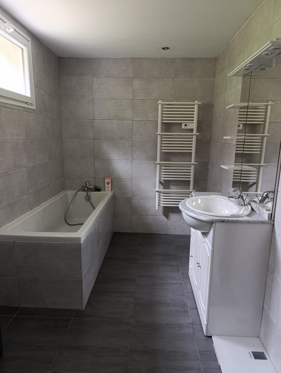 Bathroom, Bath