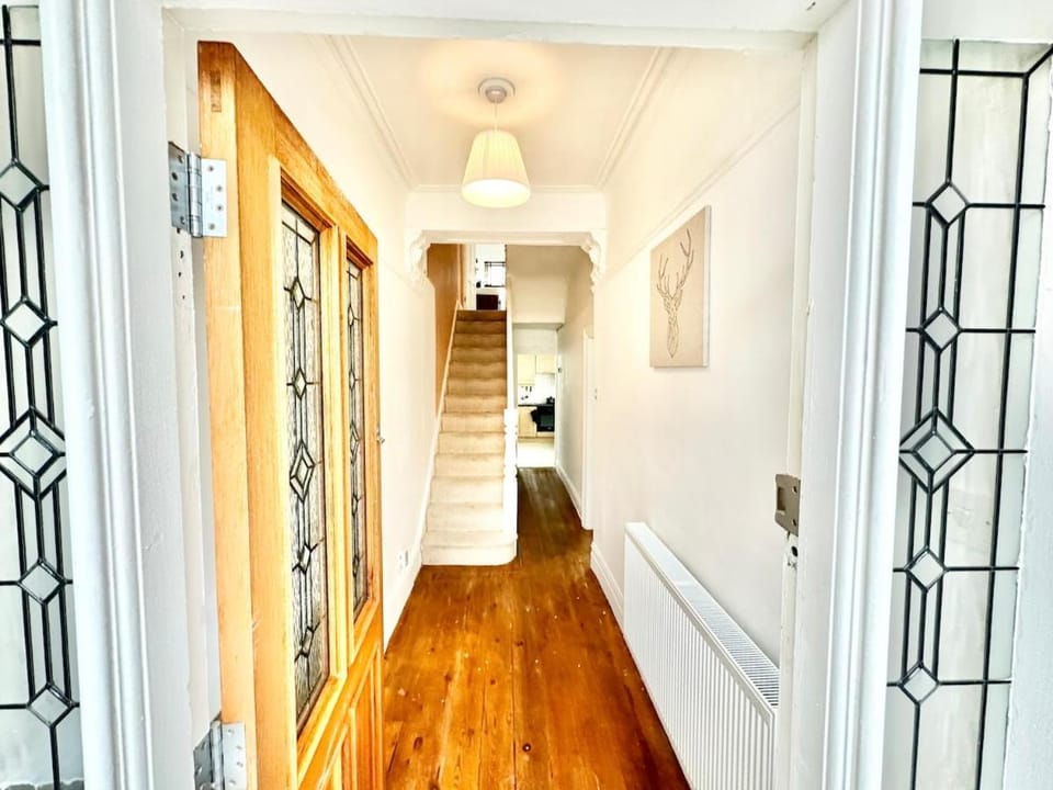 3 Bed Holiday Home - New Brighton Beach House in Wallasey