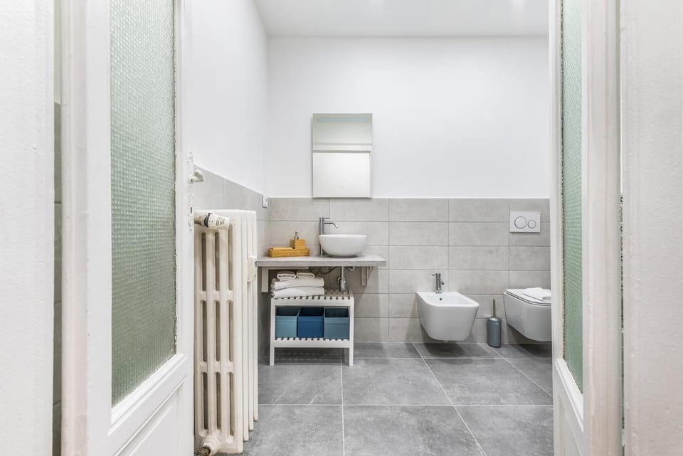3 BR Porta Venezia Apartment in Milan