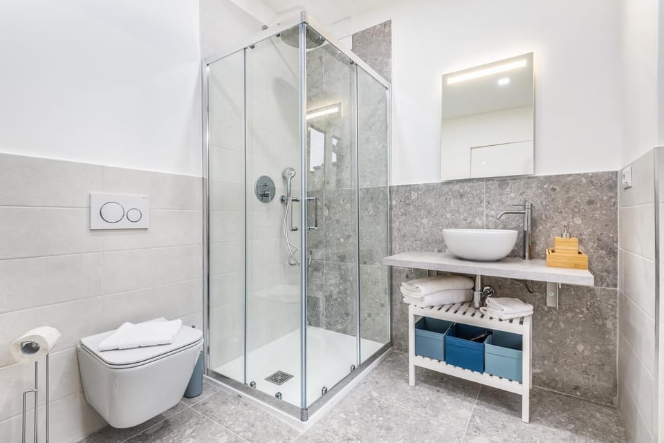 3 BR Porta Venezia Apartment in Milan