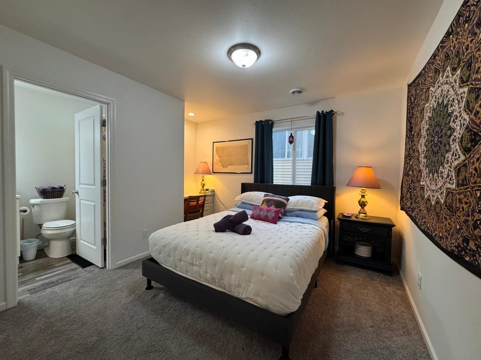 Relaxing 3BR 2 En Suites, Bikes & Helmets Apartment in Sheridan