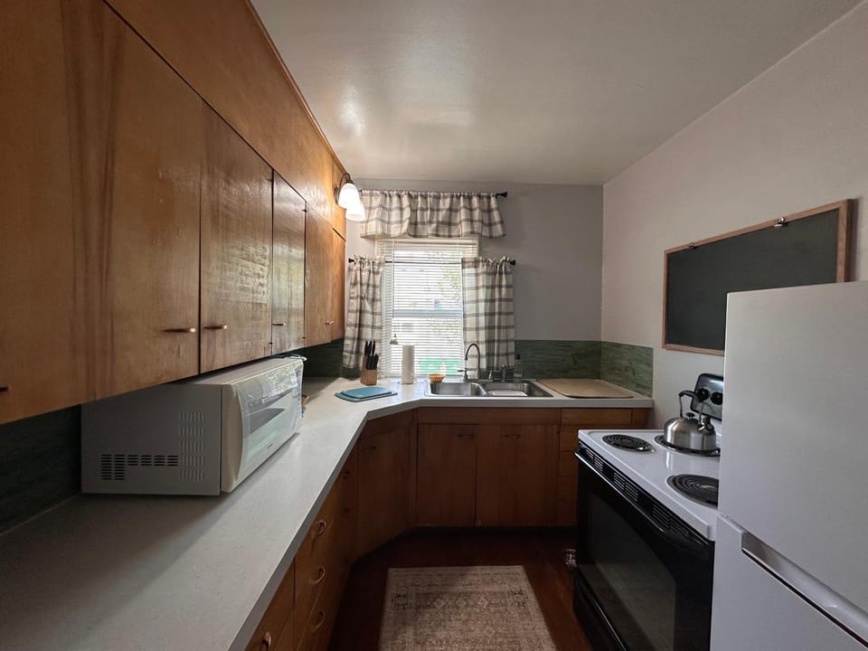 Pets Welcome Walkable Downtown Apt Gym & Pool Pass House in Sheridan