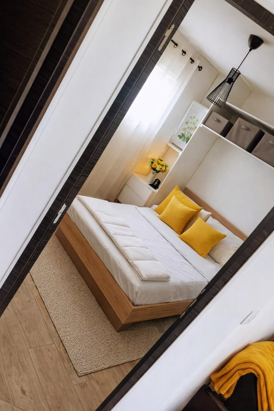Photo of the whole room, Bedroom