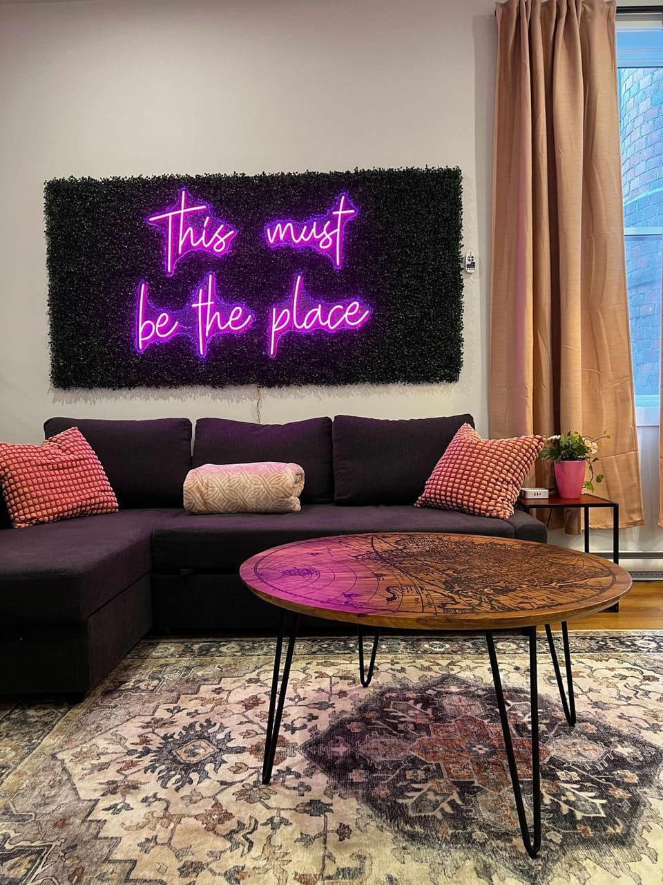 The Glow and Gather Suite, Downtown, AC, Unit 402 Apartment in Dartmouth