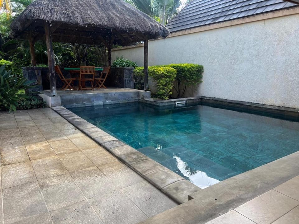 Property building, Garden view, Swimming pool