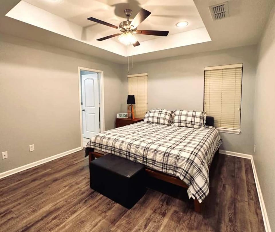 Mendoza Villa - Longview Tx Apartment in Longview