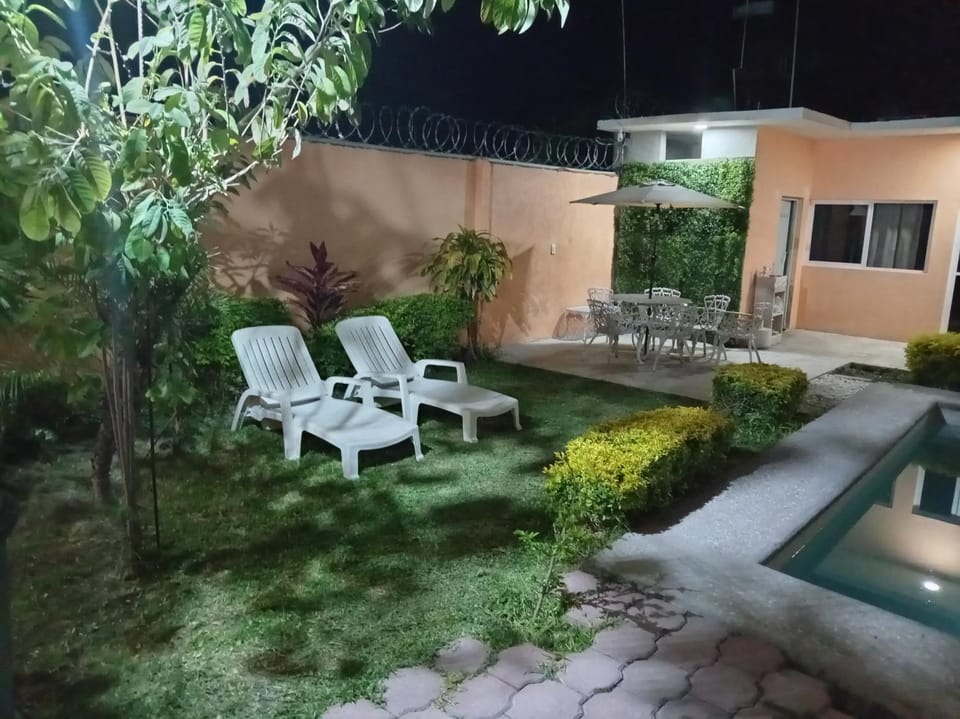 Casa guirnalda House in Tequesquitengo