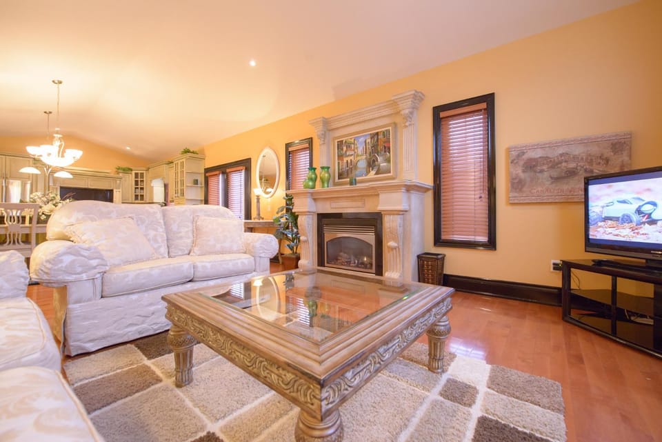 STONEHAVEN FAMILY STAY House in Niagara Falls