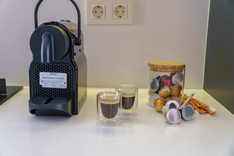 Coffee/tea facilities, Kitchen or kitchenette