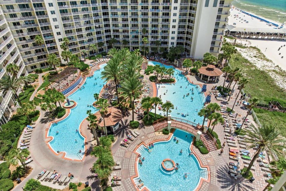 3BD Gulf-Front Condo! Pools! Balcony! Beach Access! Sleep 8 by Dolce Vita Getaways Apartment in Panama City Beach