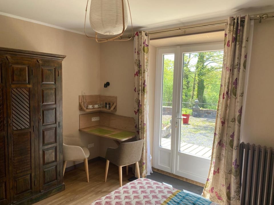 Chambre privée en bordure de la forêt d'Ecouves Bed and Breakfast in Normandy