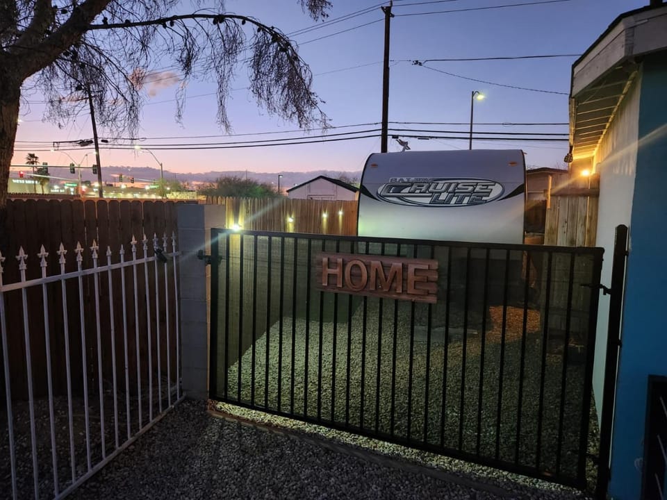 Cozy 1-bedroom recreational vehicle in fabulous Las Vegas with AC Campground/ 
RV Resort in North Las Vegas
