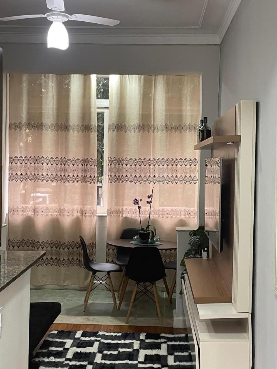Copacabana Garden Apartment in Rio de Janeiro