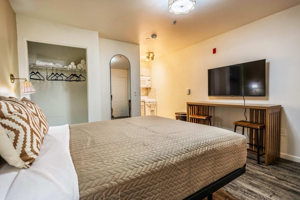 Tolleson Studio Retreat with Pool Access Apartment in Estrella Village