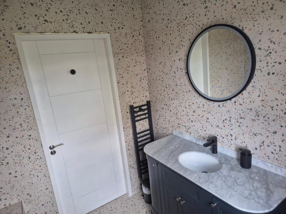 Unique room close to tramline Vacation rental in Dublin