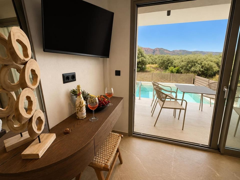 Day, Balcony/Terrace, Pool view, Swimming pool